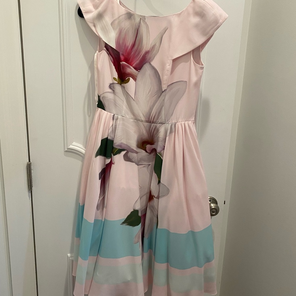 Gorgeous dress with tulle under